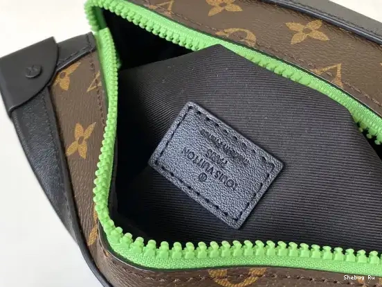 LOUIS VUITTON TRUNK SOFT 0527